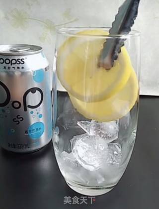 黄瓜柠檬泡泡水的做法步骤：2