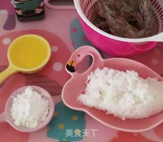 鲜虾米肠的做法步骤：1