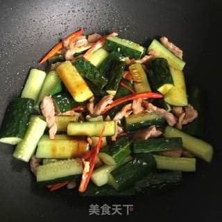 脆炒黄瓜条的做法步骤：7