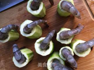 虾仁丝瓜盅的做法步骤：5