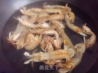 椒盐皮皮虾的做法步骤：2