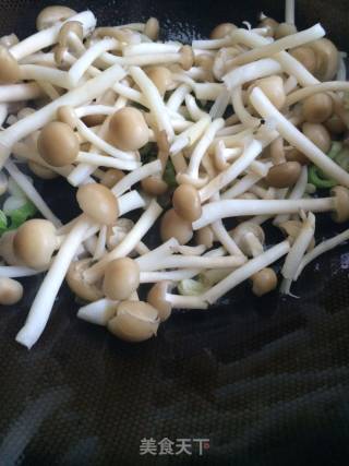 蚝油蟹味菇的做法步骤：6