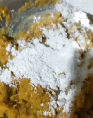 地瓜蔬菜饼的做法步骤：2