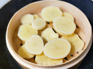 鳗鱼可乐饼的做法步骤：2