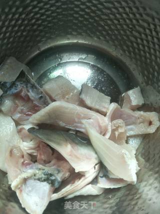 川味干烧鱼的做法步骤：1