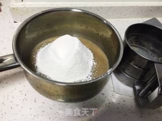 10寸香蕉泥戚风蛋糕的做法步骤：5