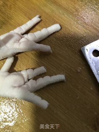 香辣鸡爪的做法步骤：2