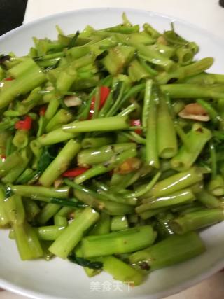 豆豉蒜蓉炒空心菜头的做法步骤：4