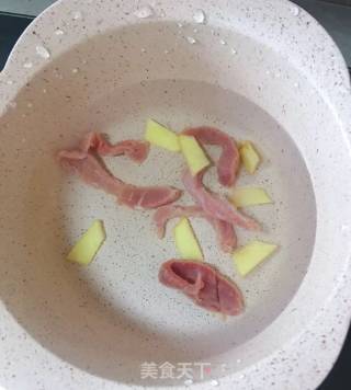 牛肉茄子米粉的做法步骤：3