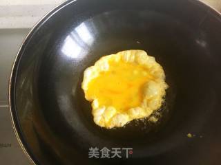 洋葱青椒炒鸡蛋的做法步骤：3