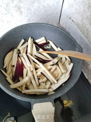 茄子烧豆角的做法步骤：4