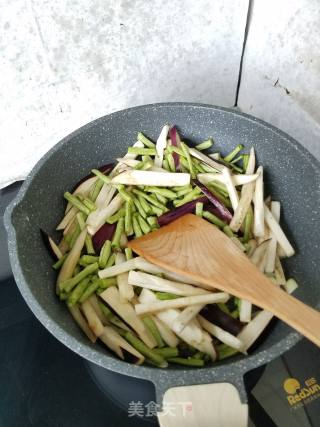 茄子烧豆角的做法步骤：5
