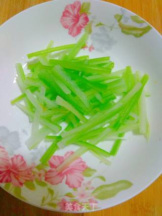 芹菜拌香干的做法步骤：12