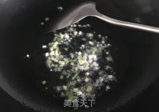 香菇滑鸡丁的做法步骤：2