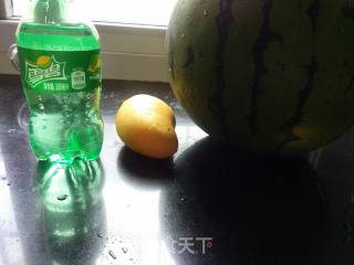 西瓜芒果雪碧饮的做法步骤：1