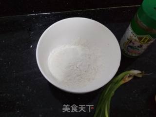 饺子皮鸡蛋饼的做法步骤：1