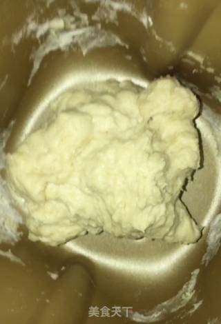 蛋黄小面包的做法步骤：4