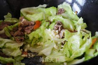 护心肉爆炒绿甘蓝的做法步骤：6