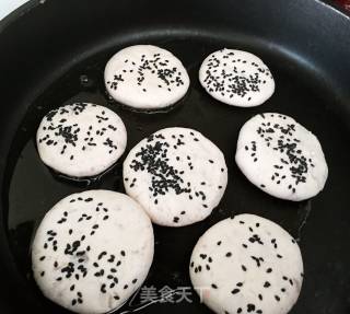 芋头糯米饼的做法步骤：7