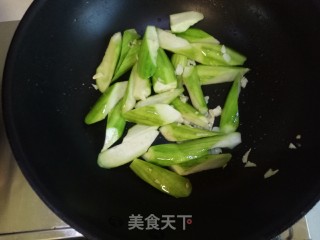丝瓜烧豆果的做法步骤：7