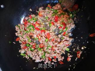 家常烂肉豇豆的做法步骤：3
