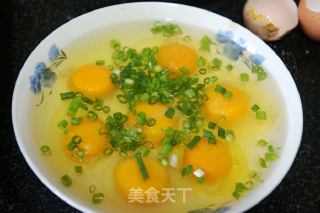 卧鸡蛋的做法步骤：3