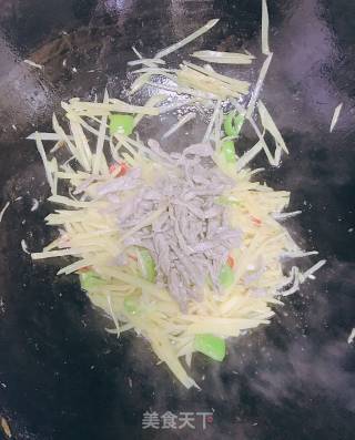 牛肉炒土豆丝的做法步骤：6