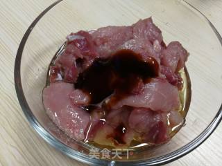 苦瓜炒肉的做法步骤：2