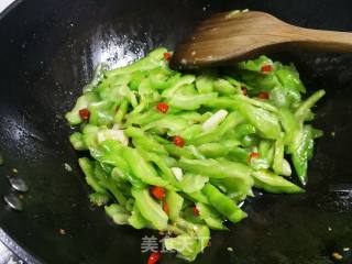 苦瓜炒肉的做法步骤：10