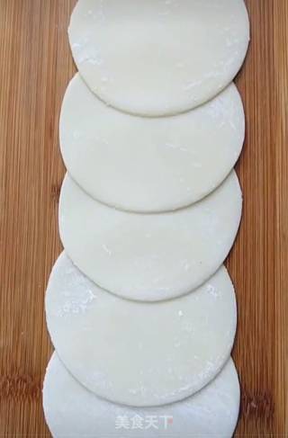玫瑰花蒸肉饺的做法步骤：7