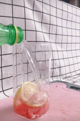 西柚雪碧的做法步骤：4