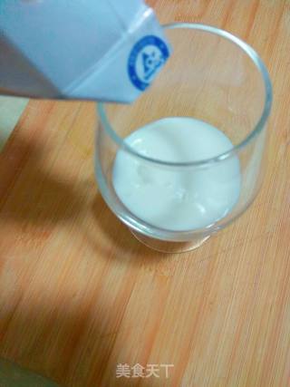 消夏饮品：蝶豆花蜂蜜牛奶的做法步骤：8