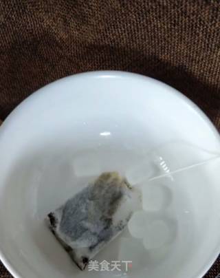 青柠冰红茶的做法步骤：1