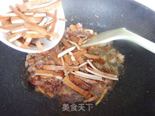 肉末香芹炒豆干的做法步骤：6