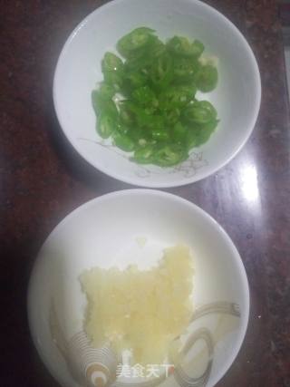 白灼小鱿鱼的做法步骤：4