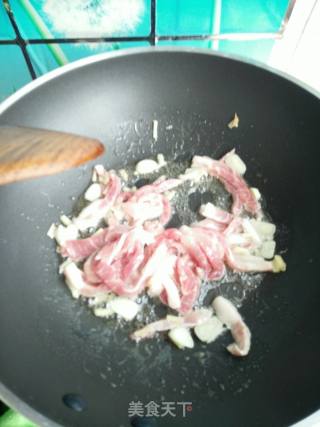 青椒炒肉丝的做法步骤：4