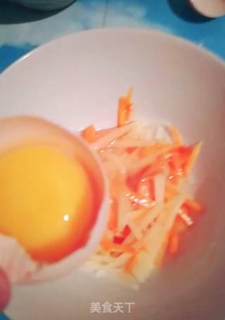鸟巢蔬菜蛋饼的做法步骤：3