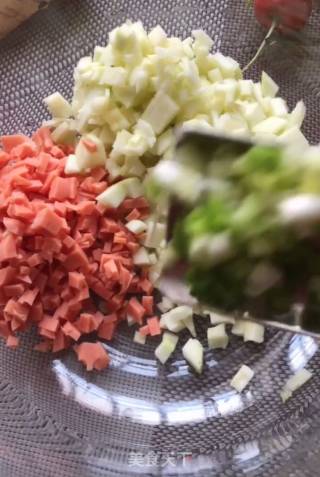 蔬菜鸡蛋饼的做法步骤：2