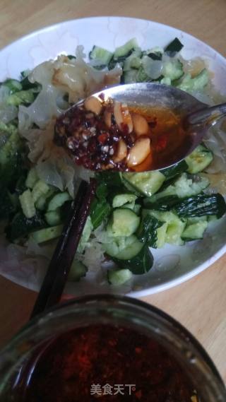 “凉拌菜”黄瓜拌银耳的做法步骤：5