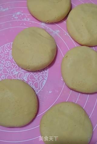 豆沙芝麻南瓜饼的做法步骤：11