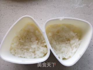 三文鱼饭团的做法步骤：8