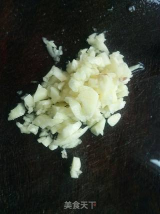 凉拌皮蛋豆腐的做法步骤：1