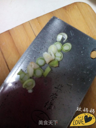 西红柿豆腐汤的做法步骤：2