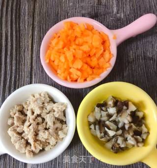 胡萝卜香菇猪肉双米粥的做法步骤：3