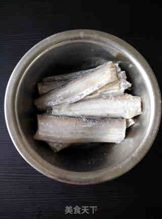 酱烧带鱼的做法步骤：2