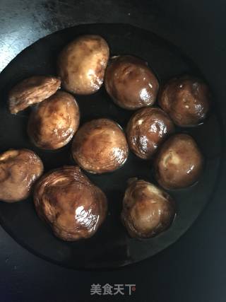 香菇猪肉水饺的做法步骤：3