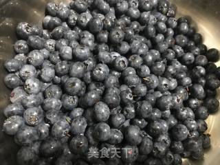 蓝莓果酱的做法步骤：1