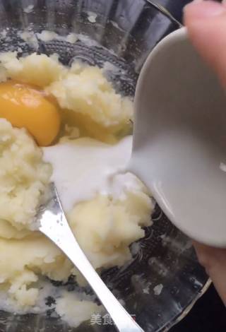 土豆饼的做法步骤：5