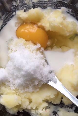 土豆饼的做法步骤：6