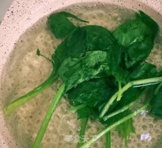 菠菜汁的做法步骤：2